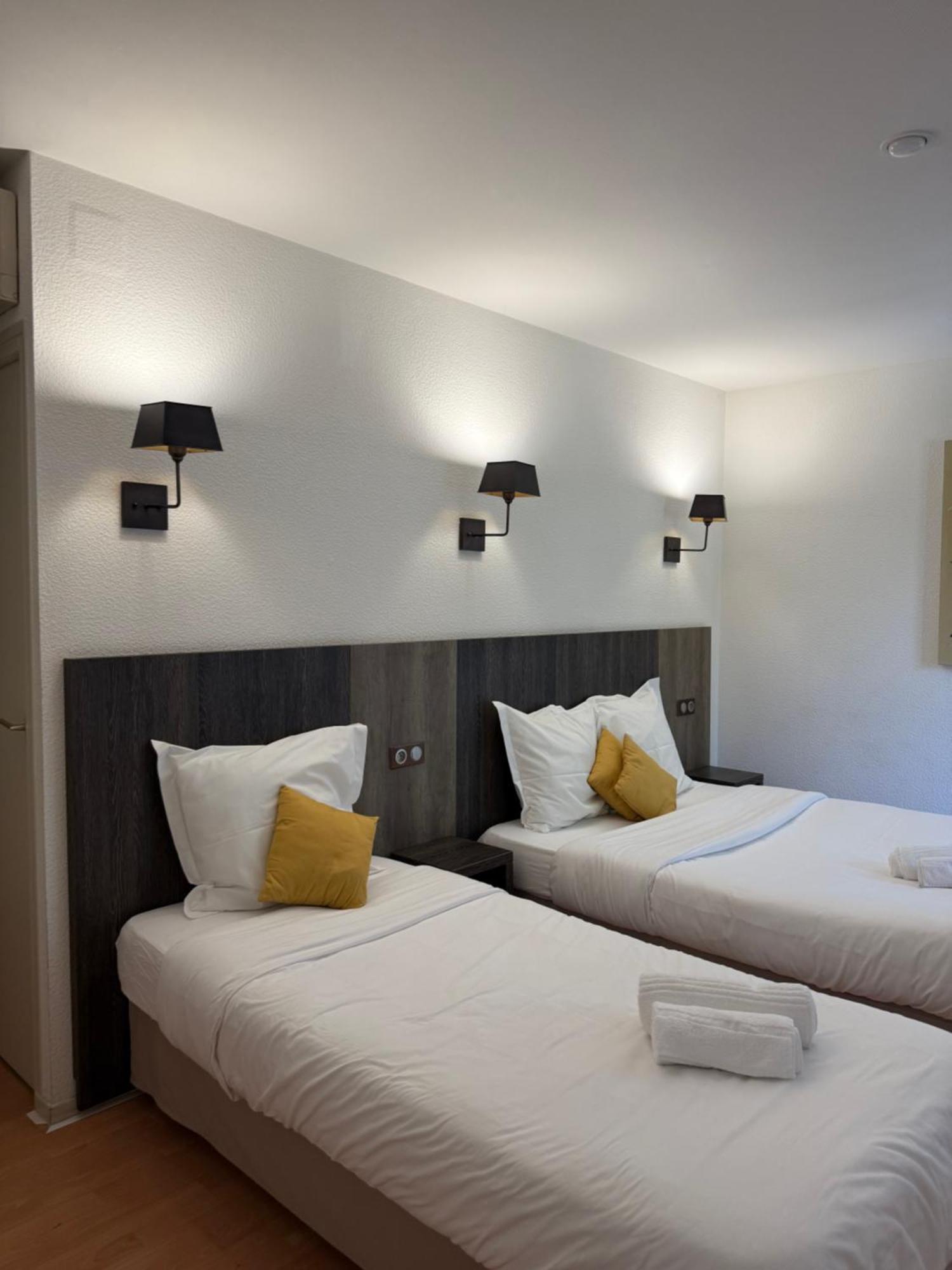 Le Victor Hugo - Hotel Et Restaurant - Logis Hotels Saint-Céré Εξωτερικό φωτογραφία